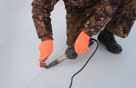 1級防水施工技能士の資格を有するスタッフが在籍 | 神奈川で大規模修繕をお考えなら興和産業株式会社へ